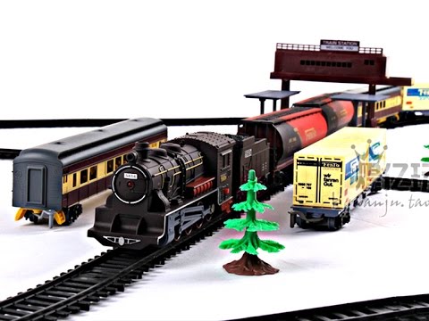 The Difference between Model and Toy Trains