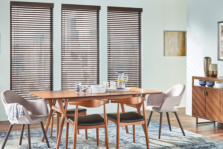 Put a Graceful Charm in the Room with Wood Blinds