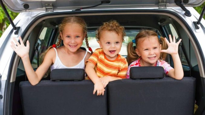 kids-car-road-trip-918x516